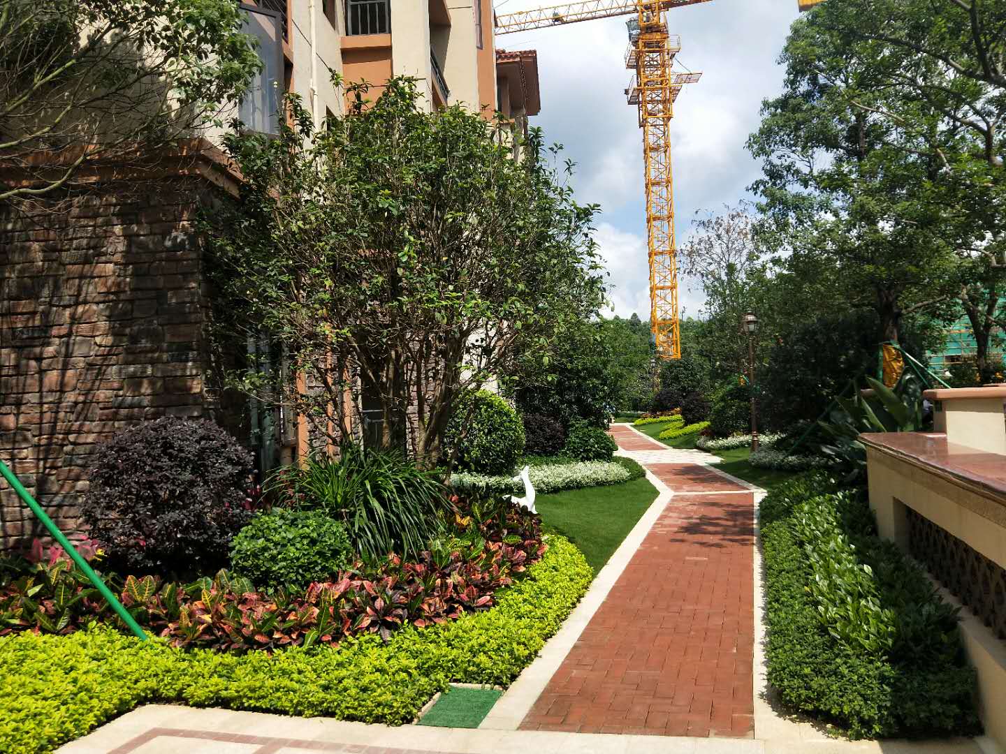 御金山花园二期非展示区园林景观工程