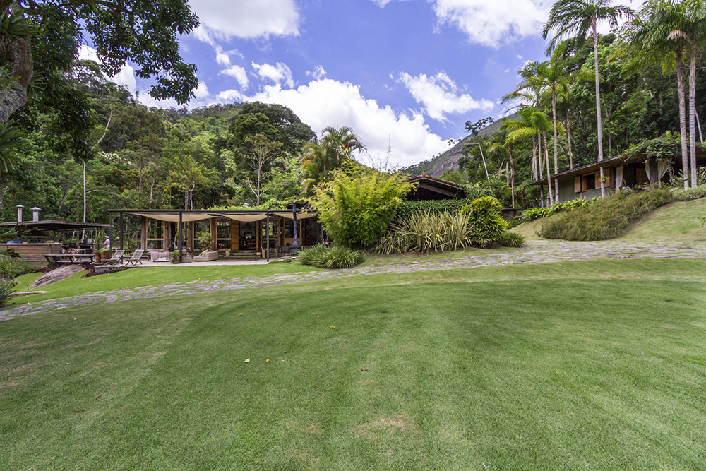 House in Correas