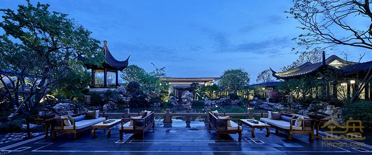 建发央著项目主入口景观工程