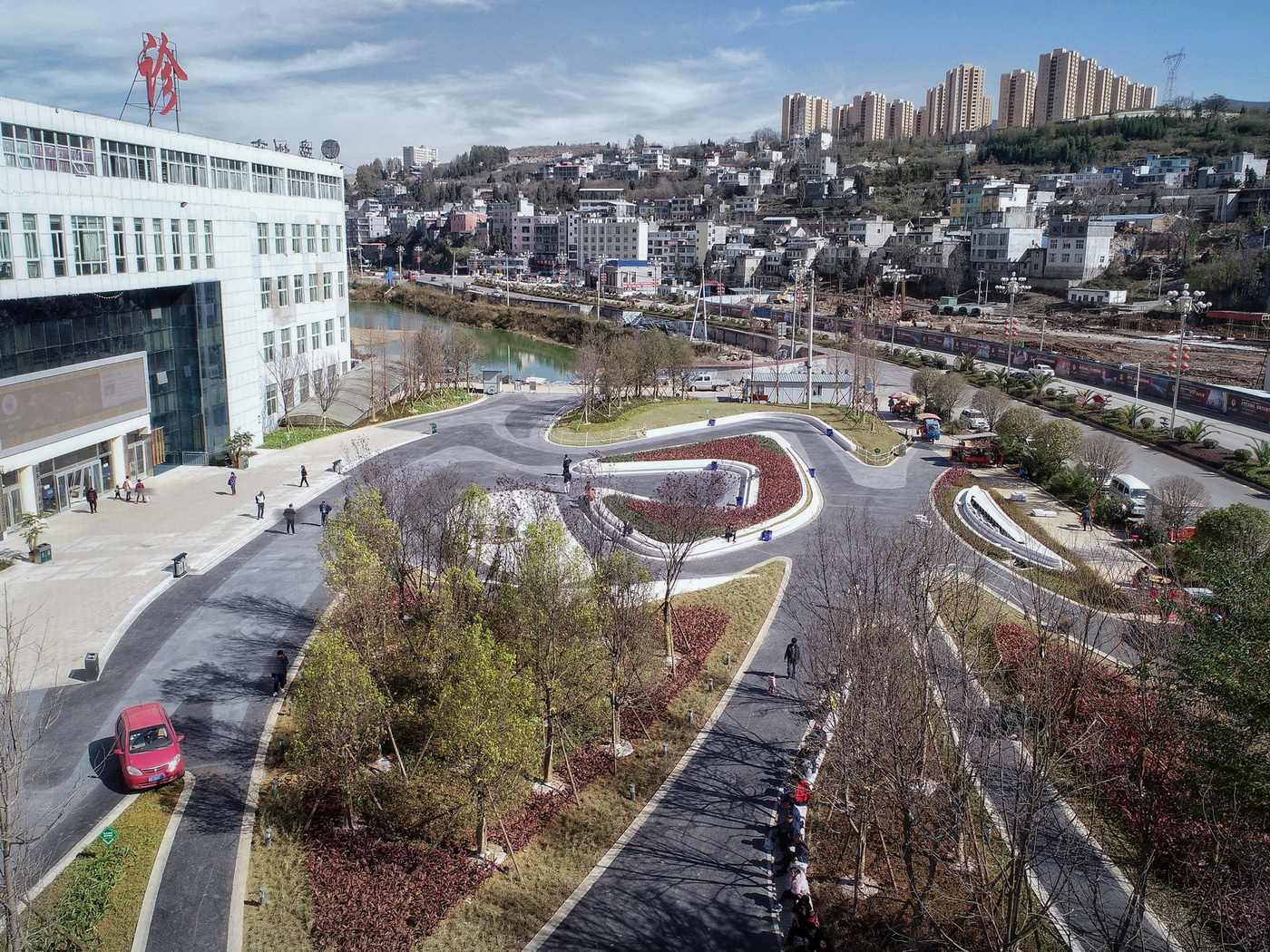 盘州市人民医院前区景观