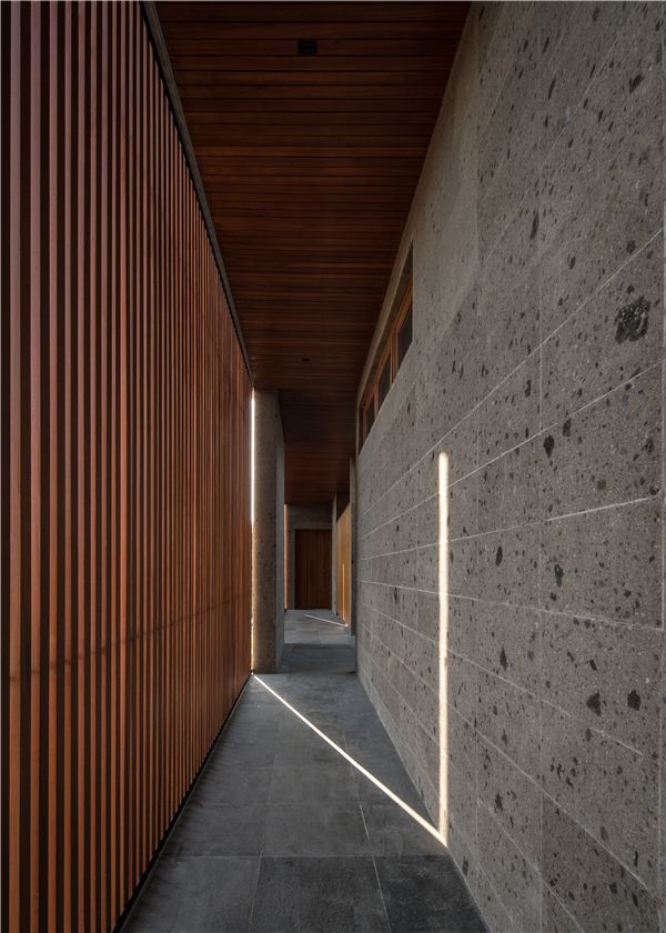 RIVER HOUSE