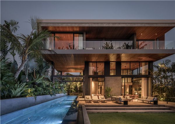 RIVER HOUSE