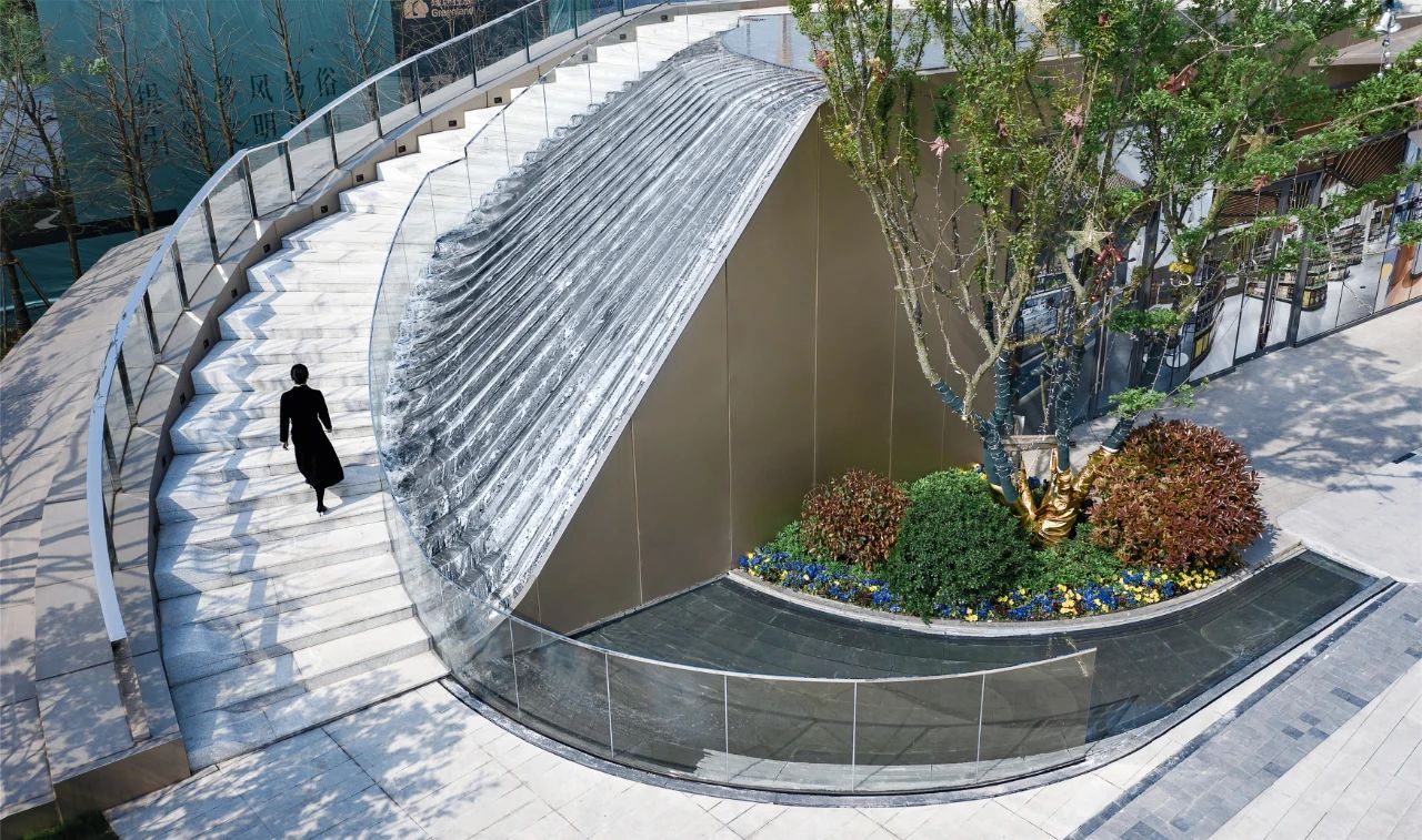 绿地张家港·新里海源名邸示范区