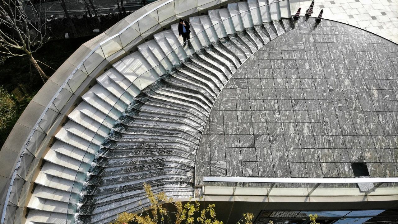 绿地张家港·新里海源名邸示范区