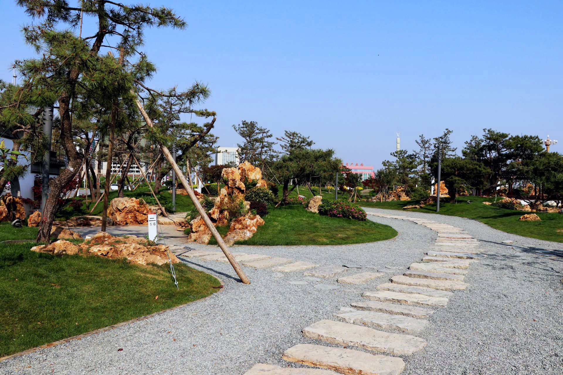 遂平县城区绿化工程总承包服务采购项目A包(玉湖区土方假山景石及文化景观提升)