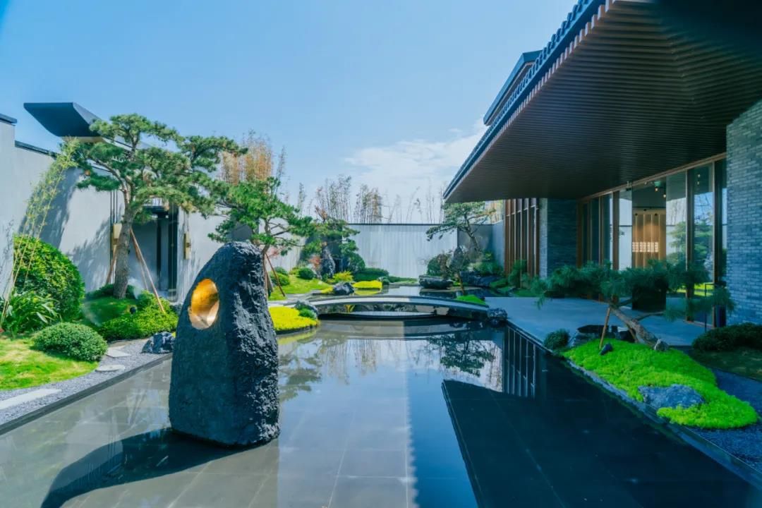领地莲花湖