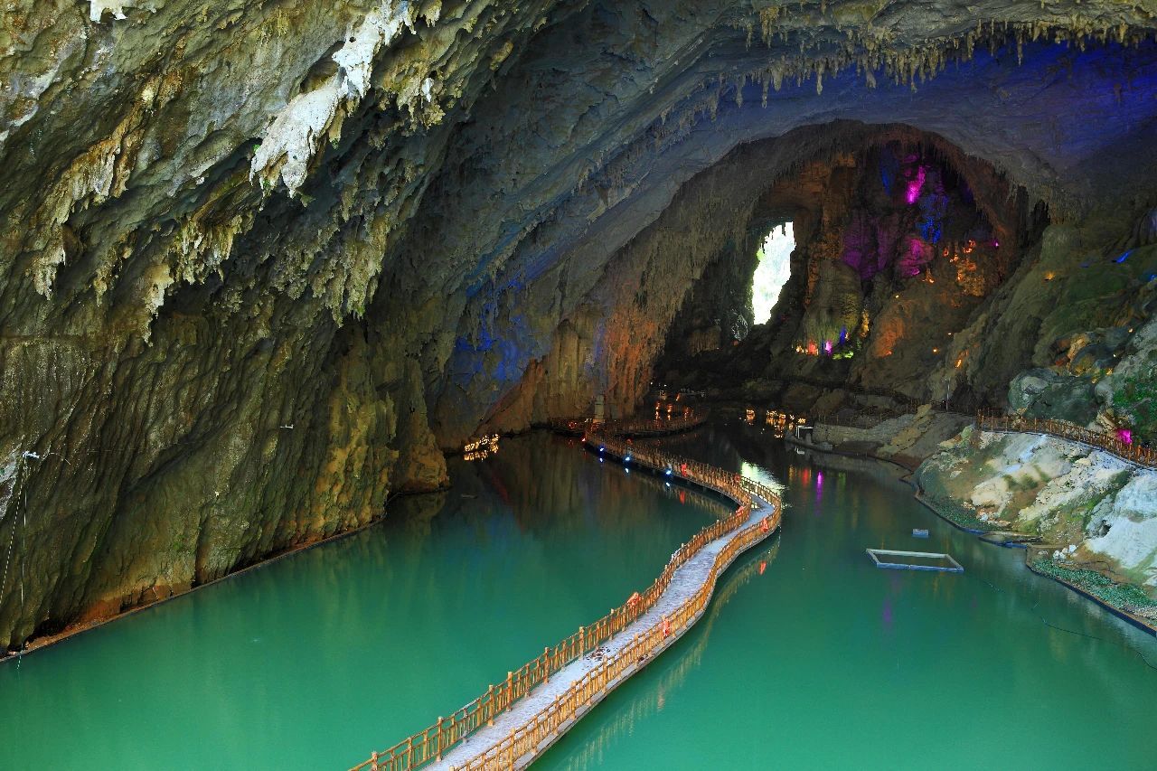 广西巴马洞天福地景区园林景观工程