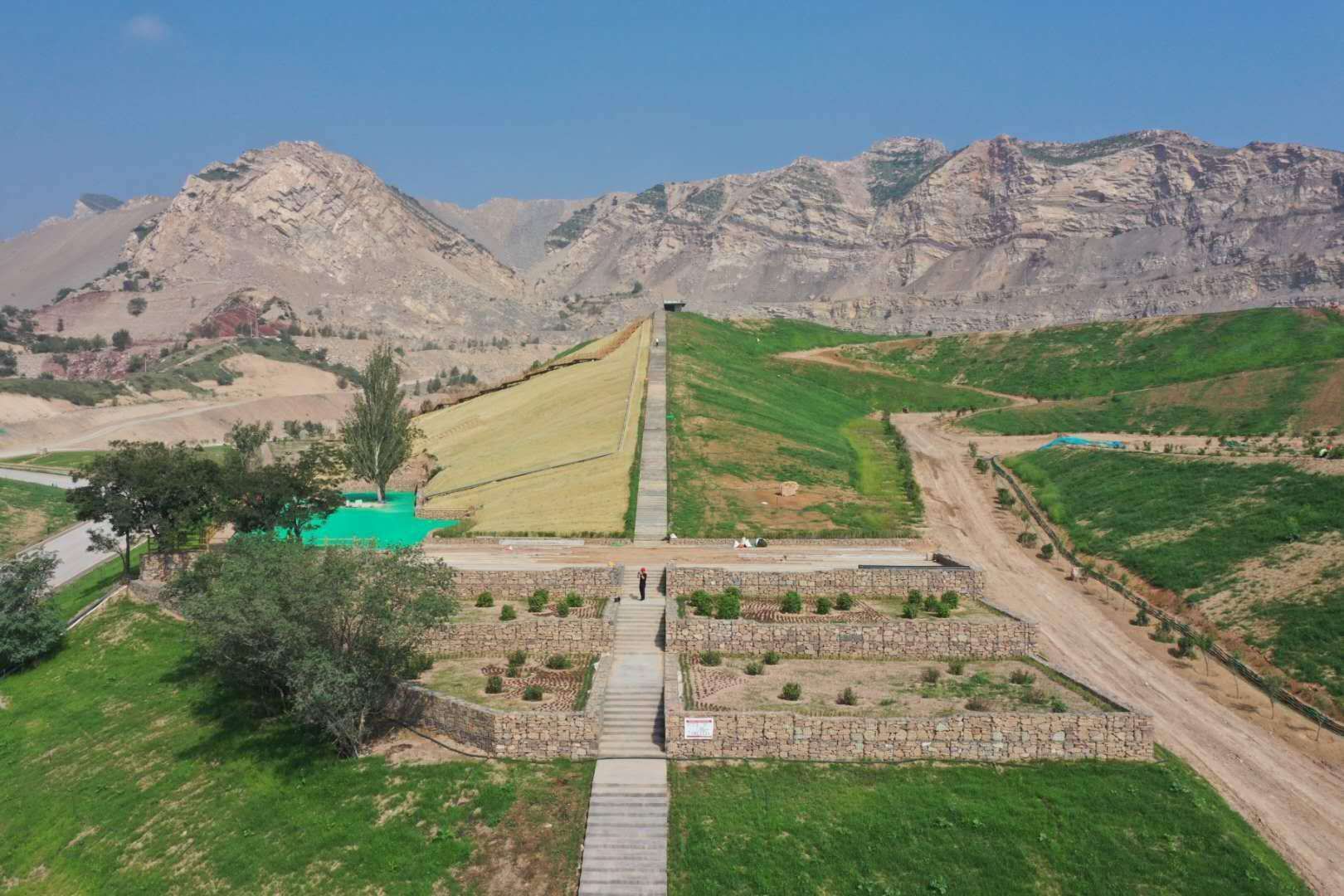 大同金隅冀东矿山修复公园