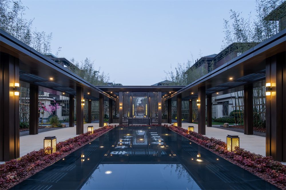 南阳建业十里湖山二期大区