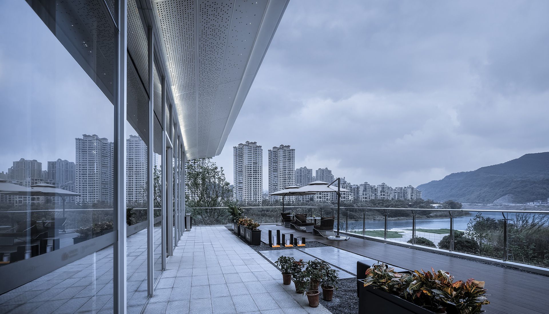 达州绿地外滩名门