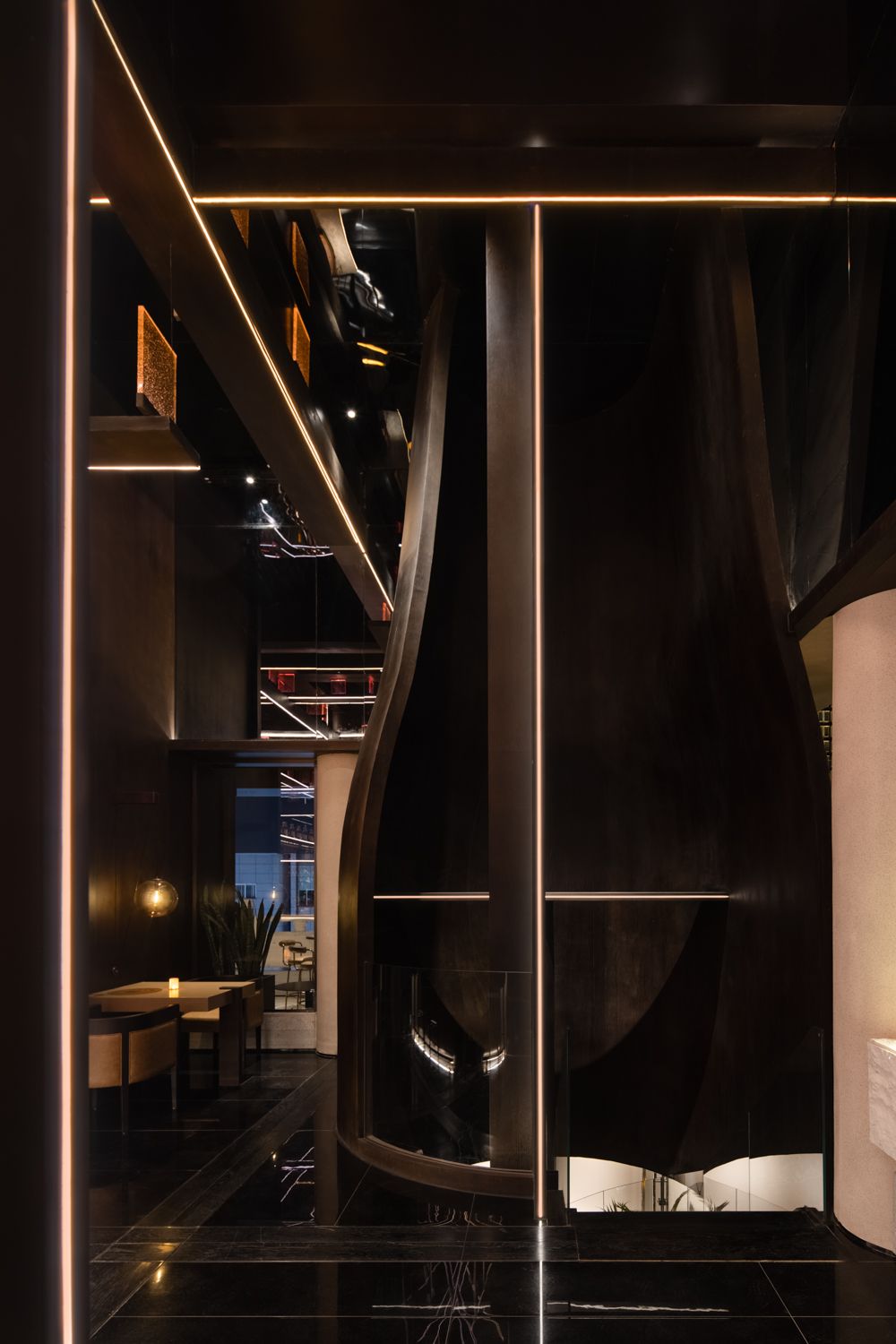 RooMoo | Le Coq wine &amp; bistro