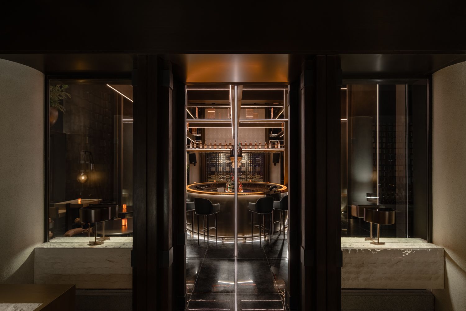 RooMoo | Le Coq wine &amp; bistro