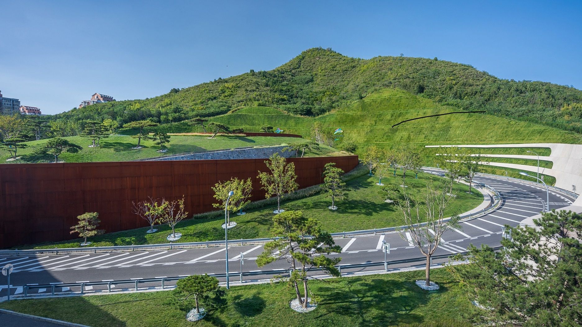 北京市石景山区石龙匝道景观提升工程