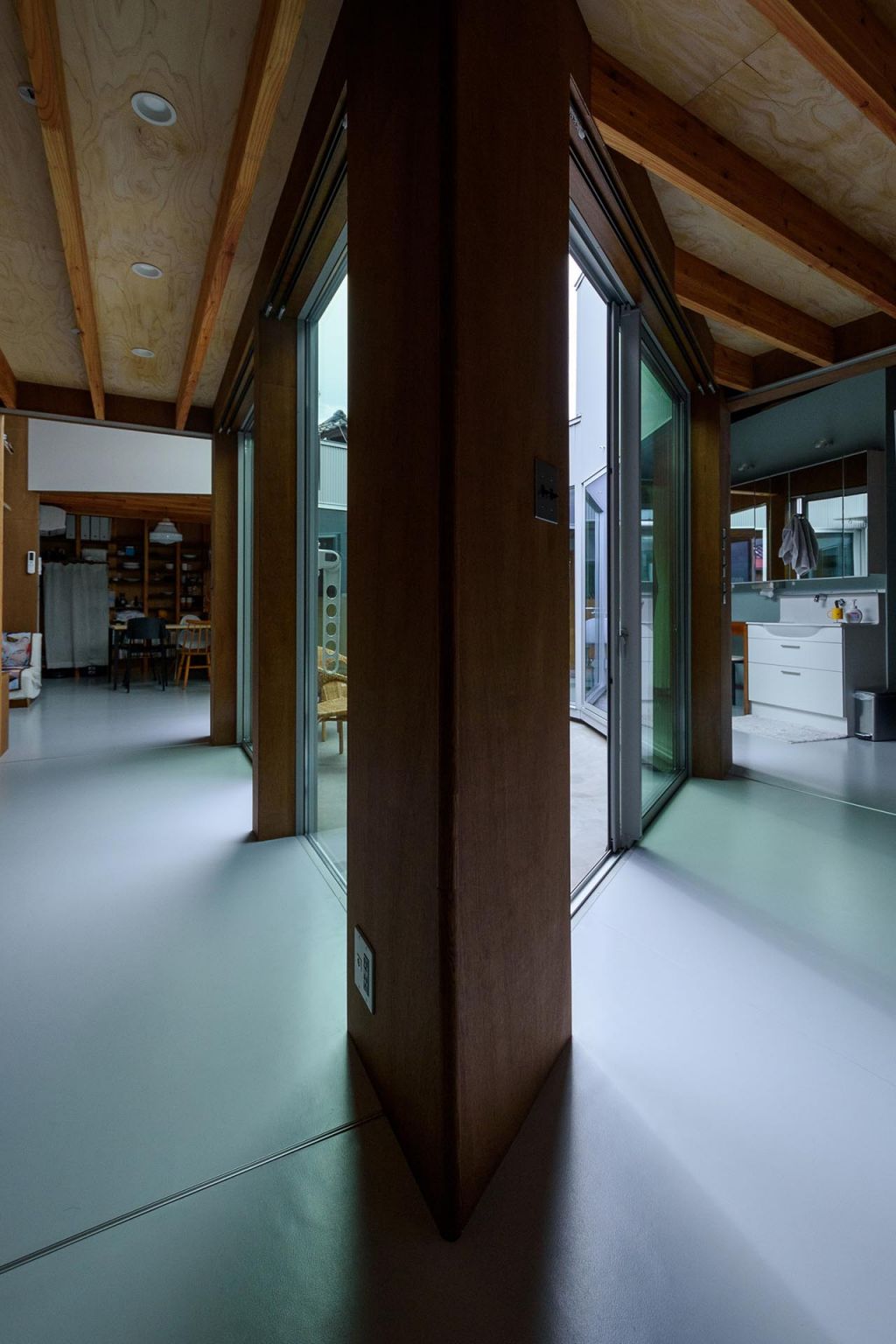 Takayuki Kuzushima and Associates——Courtyard House with Seven Rooms
