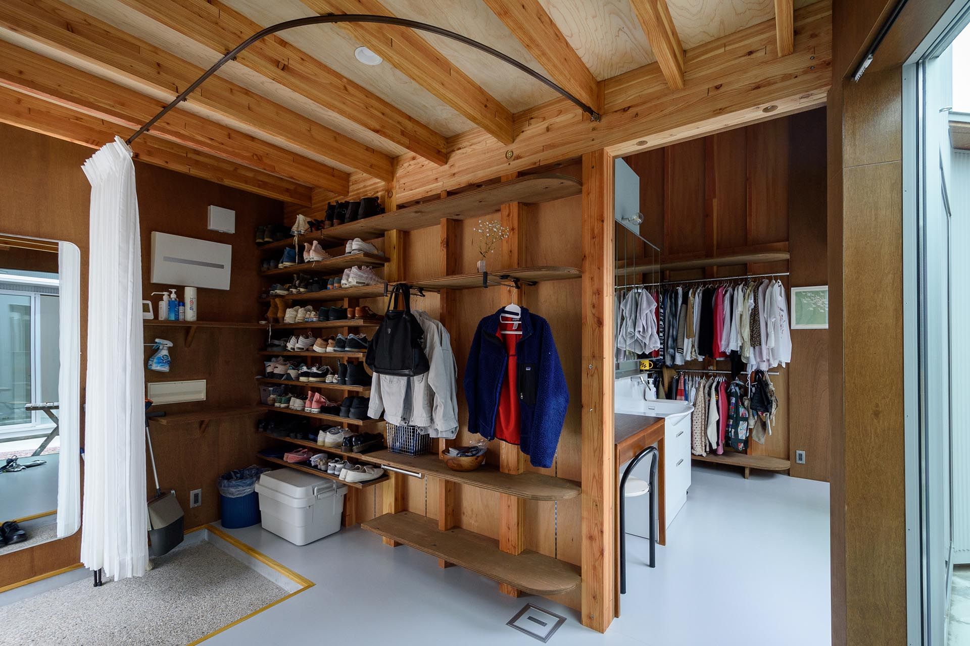 Takayuki Kuzushima and Associates——Courtyard House with Seven Rooms