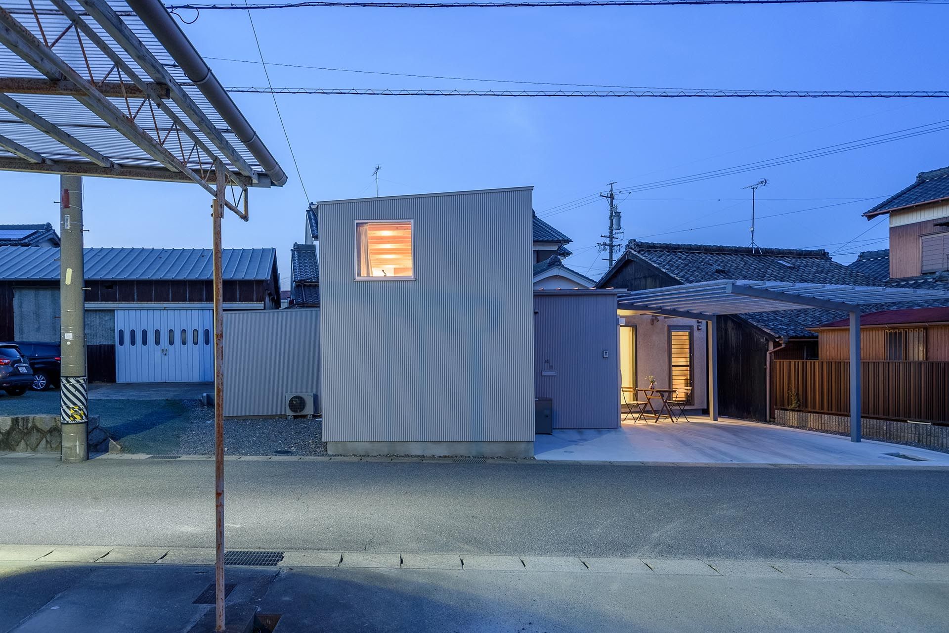 Takayuki Kuzushima and Associates——Courtyard House with Seven Rooms