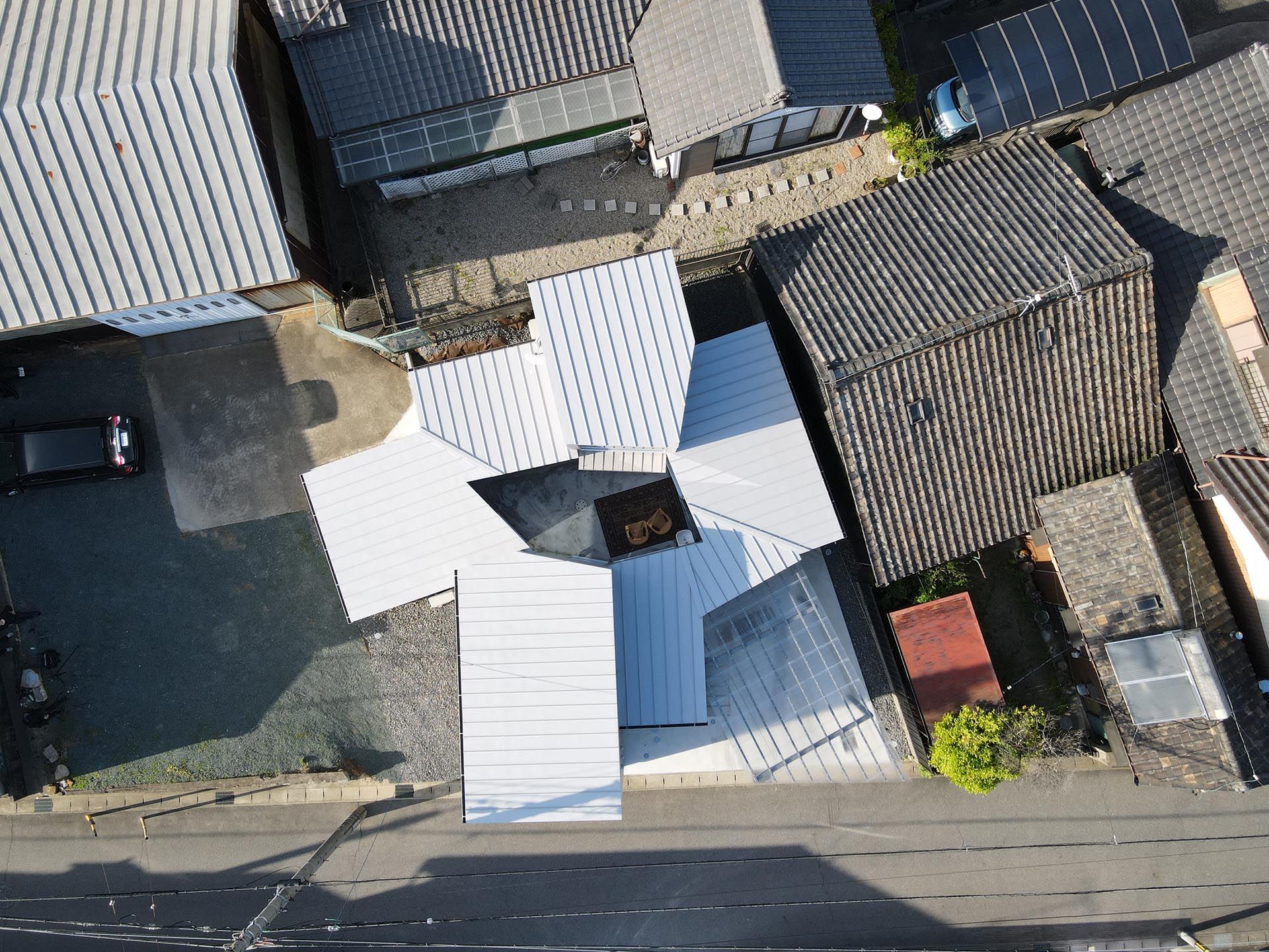 Takayuki Kuzushima and Associates——Courtyard House with Seven Rooms