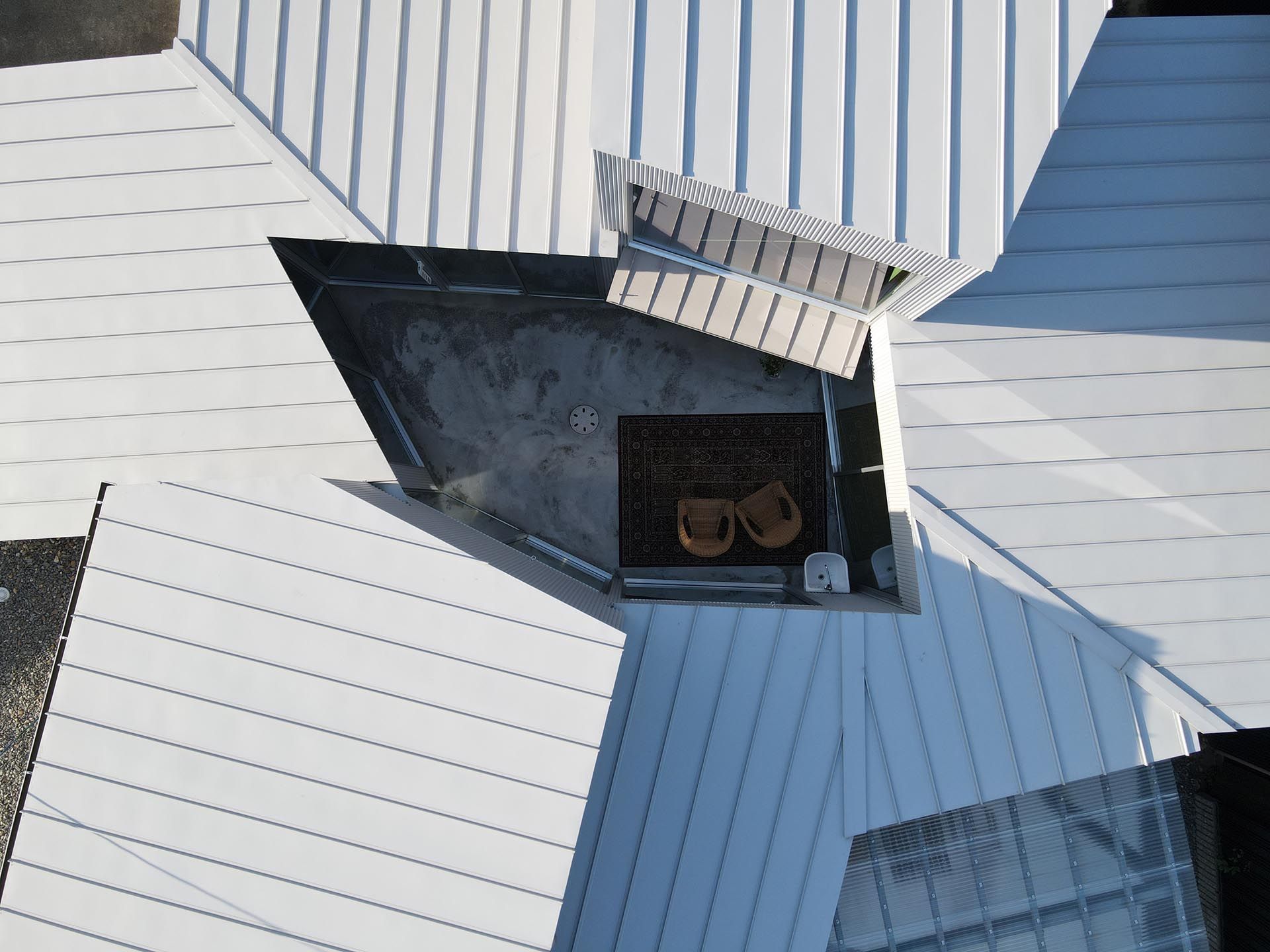 Takayuki Kuzushima and Associates——Courtyard House with Seven Rooms