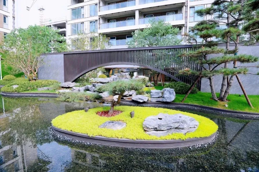 美林上苑南院展示区景观工程