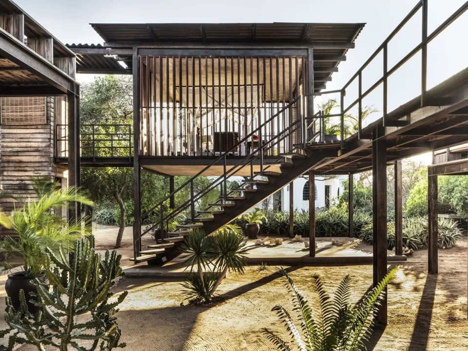 PAT. architetti associati | 猎鹰之家