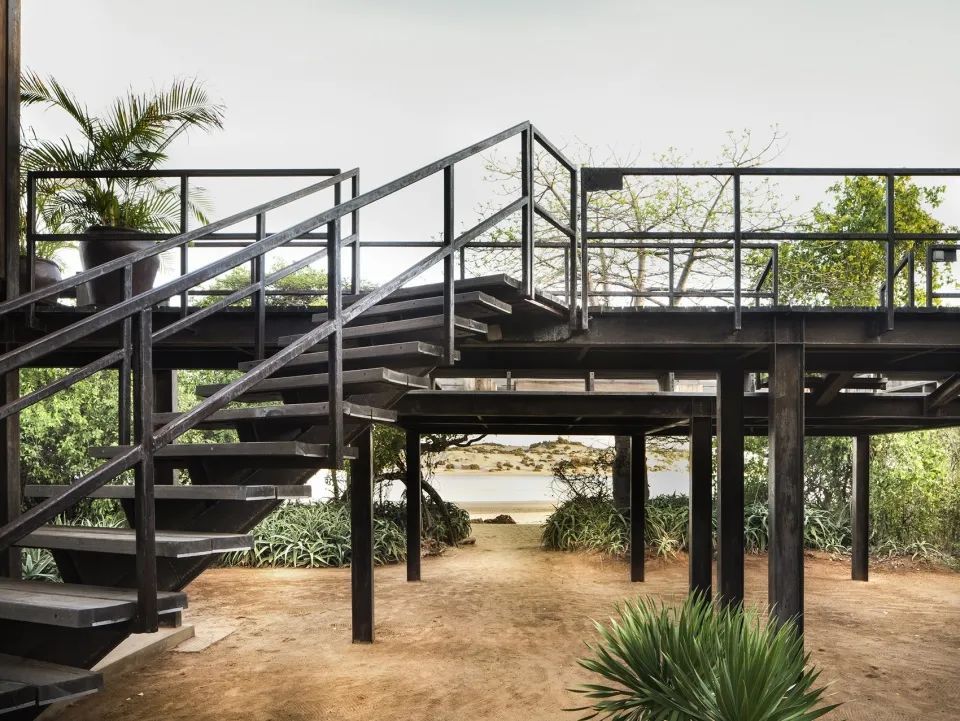 PAT. architetti associati | 猎鹰之家