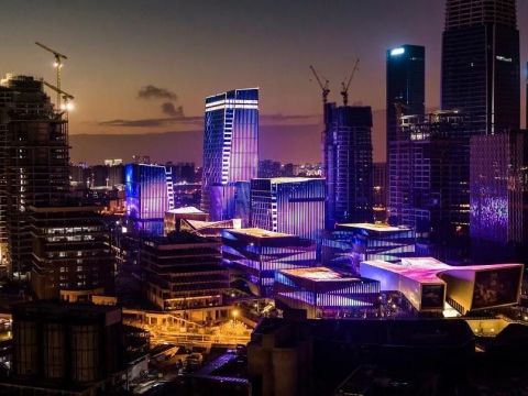 信达电通 | 中央广播电视总台上海总站国际传媒港灯光秀