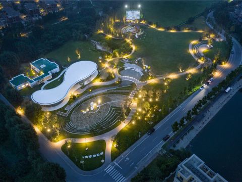 万科青岛小镇中央欢乐公园