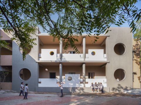 Dhulia Architecture Design | School under a Neem 印楝树下的印度小学