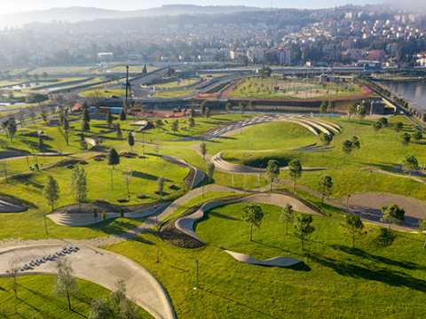 KOPER CENTRAL PARK | 科佩尔城市公园：滨海空间的新定义