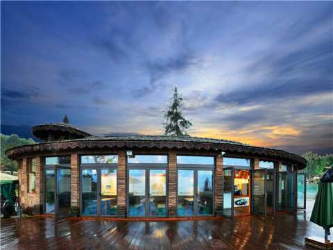 四川大学 | 碧峰峡五星级公共卫生间