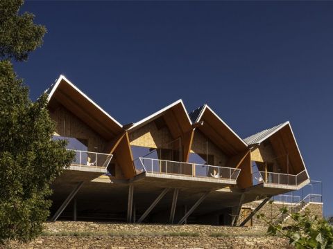 Carlos Castanheira  |  QUINTA DA FAÍSCA – TOURIST ACCOMODATION 旅游住宿