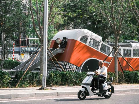 老北京巴士 · 昌平街头的公交车主题公共儿童空间
