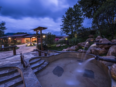 赤壁五龙山春泉庄温泉度假酒店