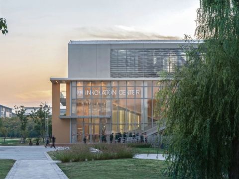 普泛建筑 | 盐城外国语学校创新中心