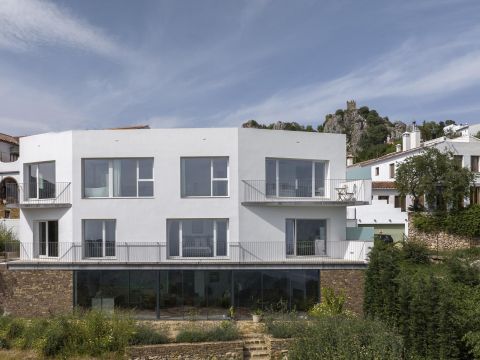 DTR studio | ARABA_高辛郊区之房