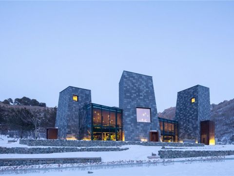 B.L.U.E.  | 森之谷温泉中心